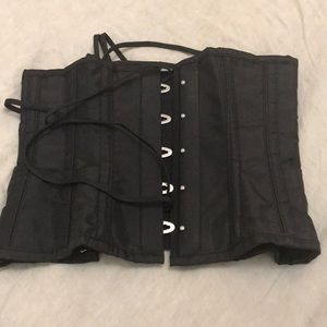 Underbust corset